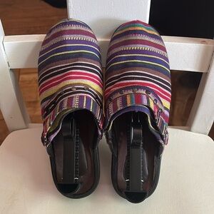 Colorful Striped Ingaro Women's Mules